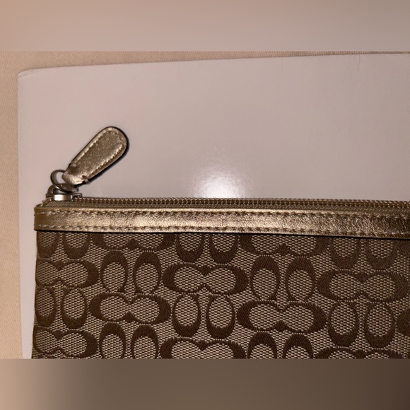 Coach iPad sleeve - Picture 6 of 6